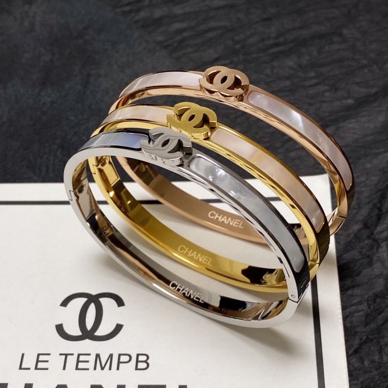 Ch*el rings